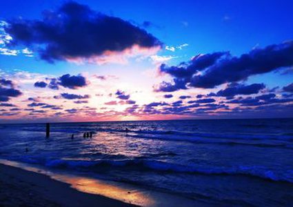 الطقس: أجواء غائمة ويطرأ انخفاض طفيف على درجات الحرارة