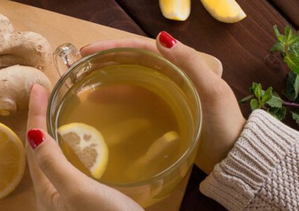 باحثون يحذرون النساء من الإفراط في تناول الزنجبيل