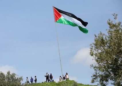 الاحتلال يهدد بإزالة سارية العلم في سبسطية