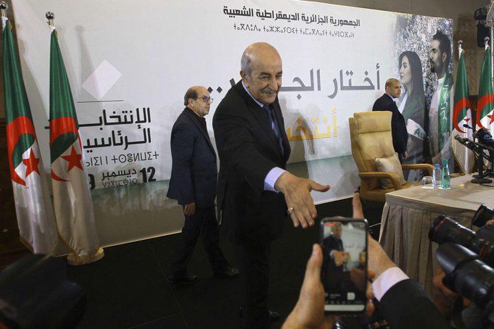 الرئيس الجزائري يوجهه رسالة إلى الشعب قبل ساعات من التصويت