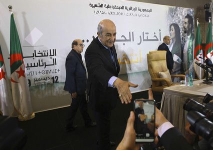 الرئيس الجزائري يوجهه رسالة إلى الشعب قبل ساعات من التصويت