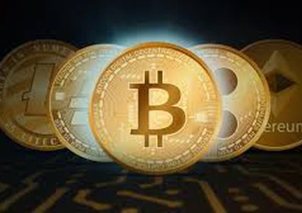 العملة الرقمية "بيتكوين" تجتاز حاجز 14 ألف دولار