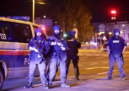 وزير داخلية النمسا: نتعرض لهجوم إرهابي "مفتوح"