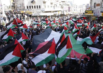 مسيرة تنديدا بإعلان بلفور ونصرة للأسرى شمال البيرة