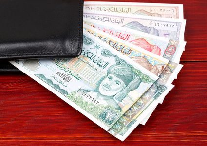 وزارة مالية سلطنة عُمان تتوقع فرض ضريبة على ذوي الدخل المرتفع