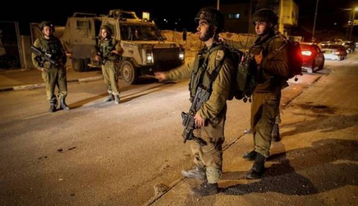 اعتقالات ومداهمات بالضفة