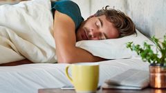 إليك مضار قيلولة ما بعد الأكل مباشرة