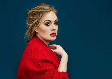 أديل ترفض 40 مليون إسترليني حتى لا تتحول لكيم كاردشيان