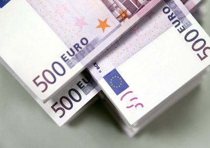 لماذا الاستثمار في اليورو مربح أكثر من الاستثمار في الدولار؟