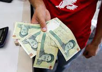 الريال الإيراني يرتفع لأعلى مستوى أمام الدولار الأمريكي