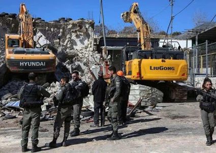 اخطارات بوقف بناء في العيسوية وسلوان