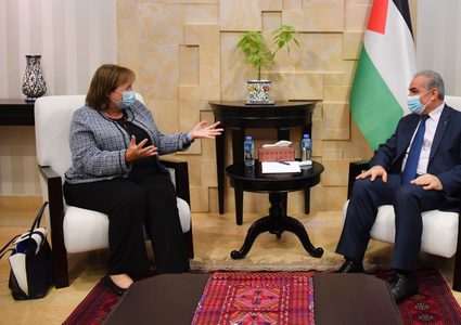 اشتية: إجراء الانتخابات أولوية وطنية واستراتيجية