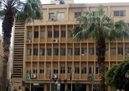 بلدية نابلس تناقش تطوير عمل مصانع الطحينة