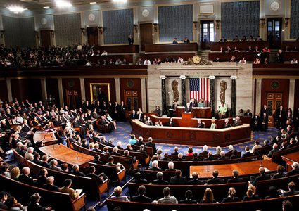 الشيوخ: الديمقراطيون يفوزون بسبعة مقاعد والجمهوريون بأربعة