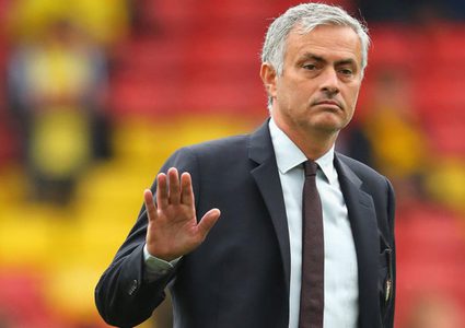 مورينيو مدافعًا عن كين: انظروا إلى ليفربول ومانشستر سيتي