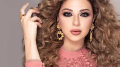 ميريام فارس تنشر أول فيديو مع مولودها الجديد