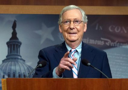 زعيم الغالبية الجمهورية يحتفظ بمقعده في مجلس الشيوخ