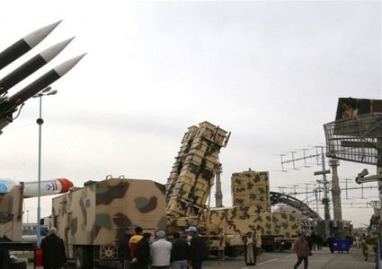 الحرس الثوري الإيراني يكشف عن راجمة جديدة لإطلاق الصواريخ