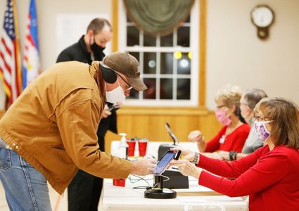 "سي إن إن": حملة المرشح الرئاسي بايدن متشائمة في ولاية فلوريدا