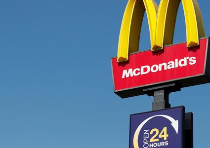 "برغر كنغ": "قوموا بطلب الطعام من مكدونالدز" !