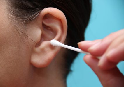 ما علاقة "شمع الأذن" بالمعاناة من التوتر والإكتئاب ؟