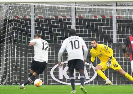 ميلان يتعرض لخسارة قاسية على أرضه بثلاثية من إمضاء يوسف يازجي