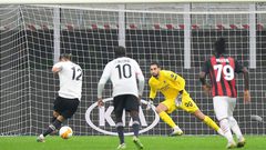 ميلان يتعرض لخسارة قاسية على أرضه بثلاثية من إمضاء يوسف يازجي