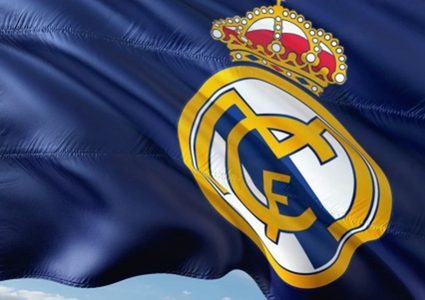 ريال مدريد يعلن إصابة لاعبين بفيروس كورونا