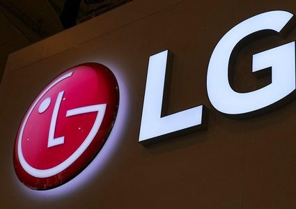 إل جي تطور هاتفا بشاشة قابلة للف !