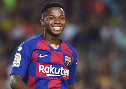 إصابة مهاجم برشلونة بتمزق في غضروف الركبة اليسرى