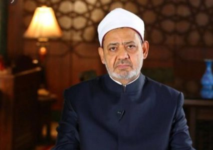 شيخ الأزهر لفرنسا: نرفض وصف الإرهاب بالإسلامي