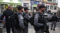 الشرطة الاسرائيلية في الجليل توقف 53 عاملا من الضفة