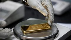 سعر الذهب عند أعلى مستوى في شهرين