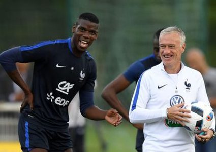 ديشامب : بوجبا لا يمر بأفضل فتراته الكروية