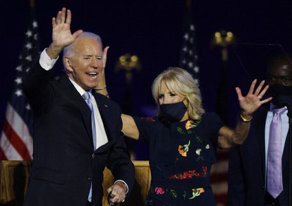 زوجة بايدن تواصل عملها خارج البيت الأبيض