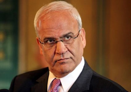 وزير الخارجية الإماراتي ينعى أمير سر اللجنة التنفيذية د.عريقات