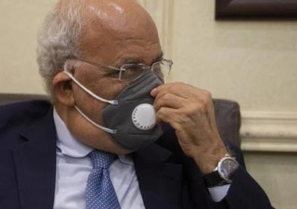 الدكتور صائب عريقات في سطور