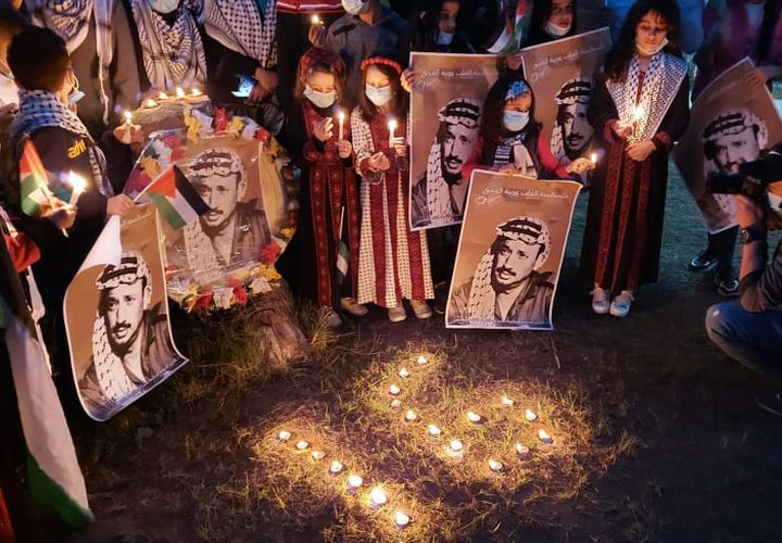 أشبال وزهرات فتح في غزة يوقدون الشموع في ذكرى استشهاد أبو عمار