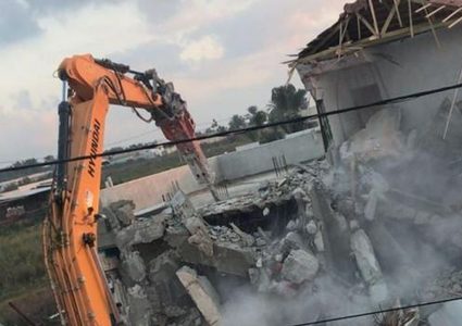 الاحتلال يهدم بناية قيد الانشاء شرق القدس
