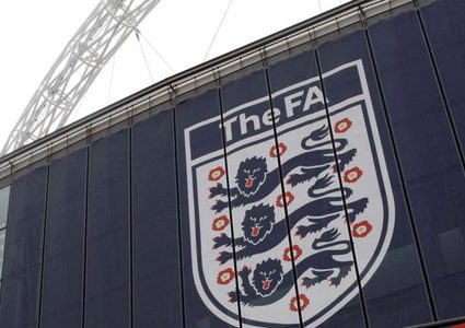 الإتحاد الإنجليزي لكرة القدم يعلن إستقالة رئيسه