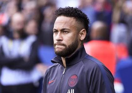 باريس سان جيرمان يغري نيمار بتأمين مستقبله