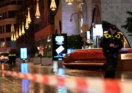 السعودية تحث مواطنيها في هولندا على رفع مستوى الحذر