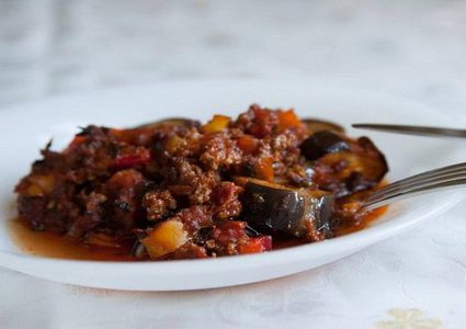 المسقعة باللحمة المفرومة