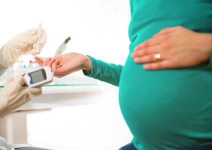 لماذا تحدد "صحة الأم" نسبة خطر إصابة جنينها بالأمراض المزمنة ؟