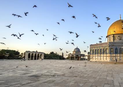 اللجنة الرئاسية للكنائس تؤكد حق شعبنا في تجسيد دولته المستقلة