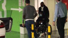 انسو فاتي يغادر المشفى على كرسي متحرك