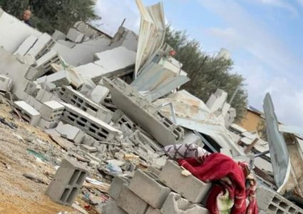الاحتلال يهدم منزلاً في النقب