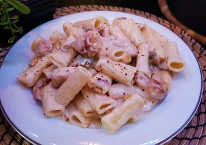 الباستا بالصوص الابيض