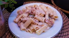 الباستا بالصوص الابيض