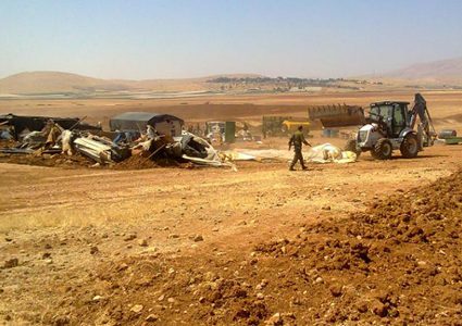 الاحتلال يهدم منشأة سكنية بالأغوار الشمالية